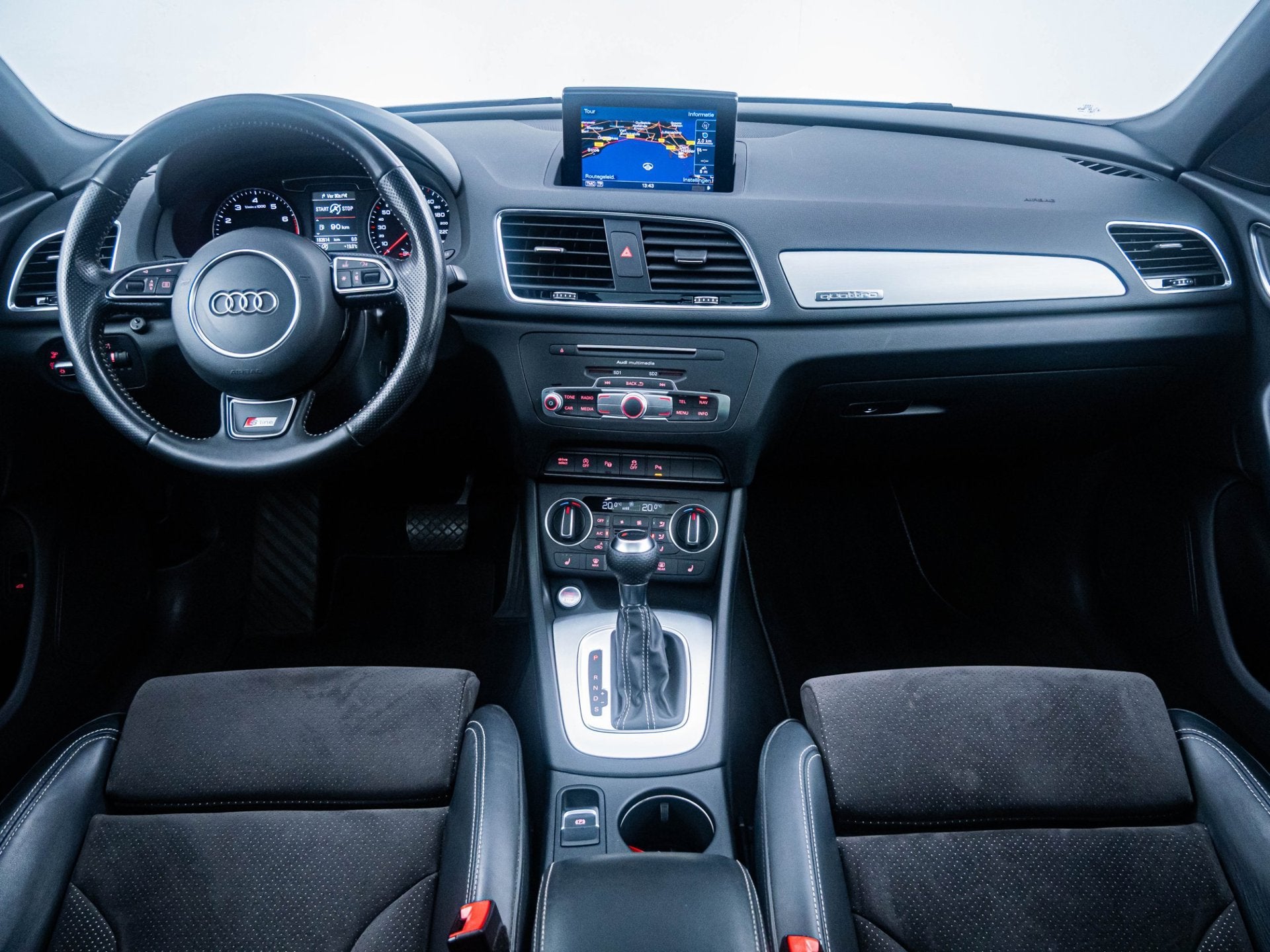 Audi Q3 2.0 TFSI quattro Sport S-line|Leder|Pano|Navi|PDC, Auto's, Automaat, Dealer onderhouden, Gebruikt, 4 cilinders