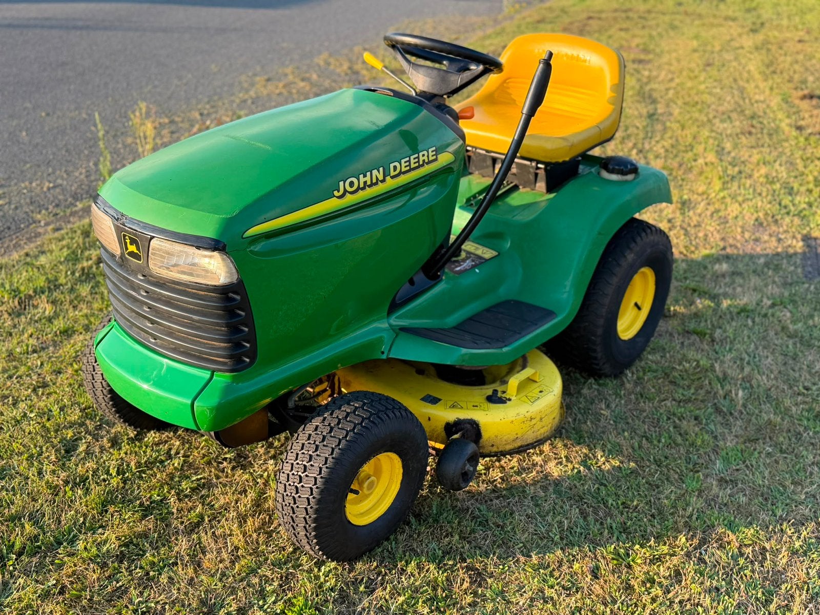 John deere lt155 hydrostaat zitmaaier, Ophalen, Zo goed als nieuw
