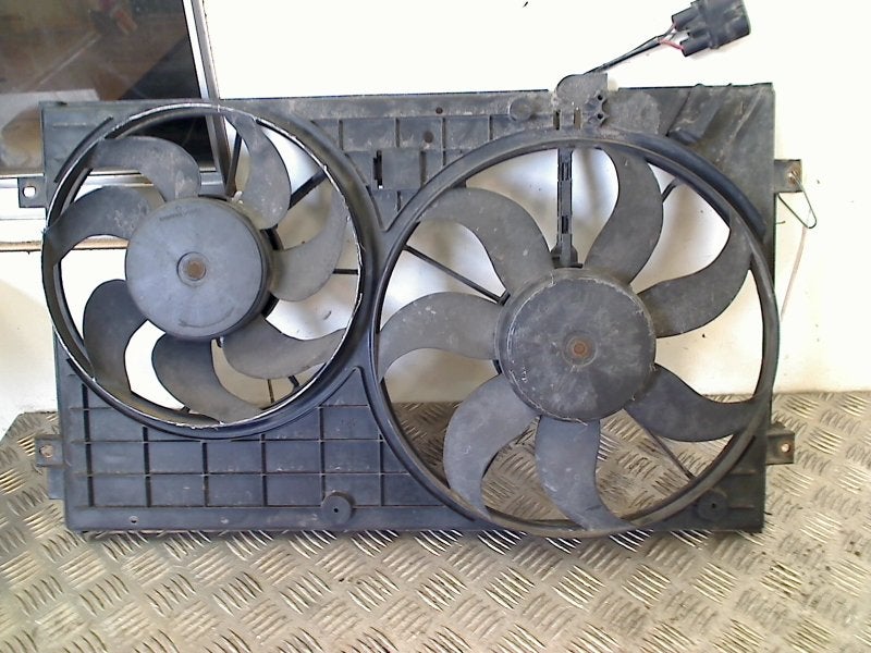 Koelventilator Volkswagen Passat Variant (3C5) 2006, Auto-onderdelen, Gebruikt, Volkswagen, Volkswagen AG, Kundenbetreuung@volkswagen.de