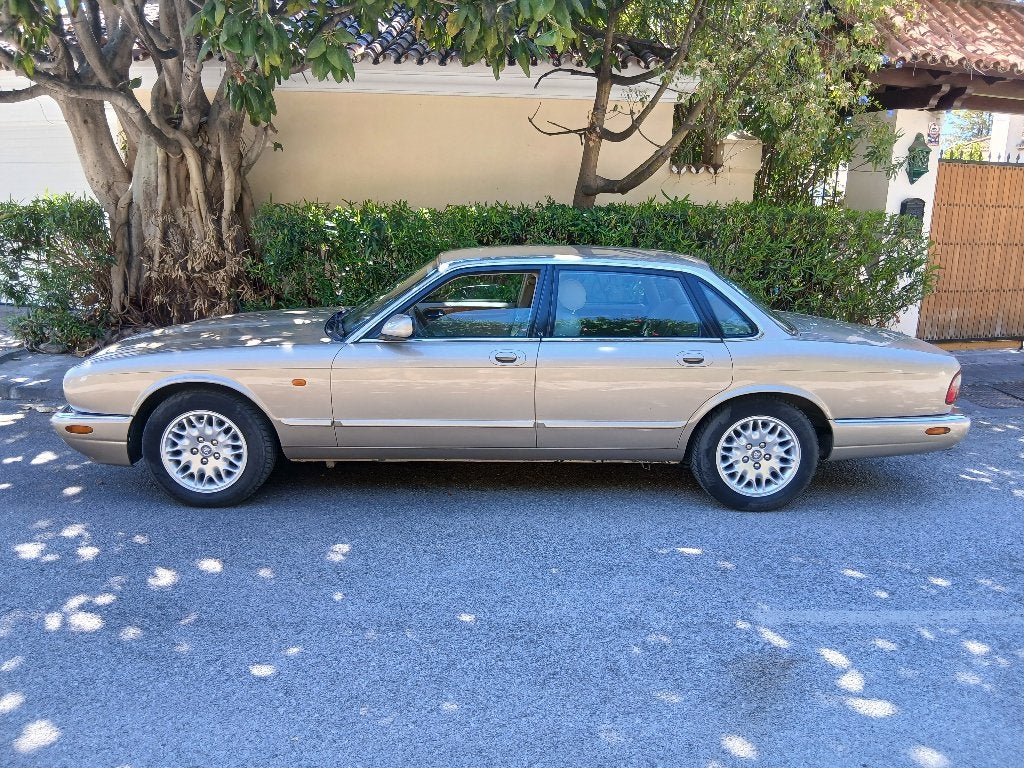 Jaguar XJ8, youngtimer, bouwjaar 1999, 100% roestvrij, Auto's, Automaat, Achterwielaandrijving, Overige kleuren, Sedan