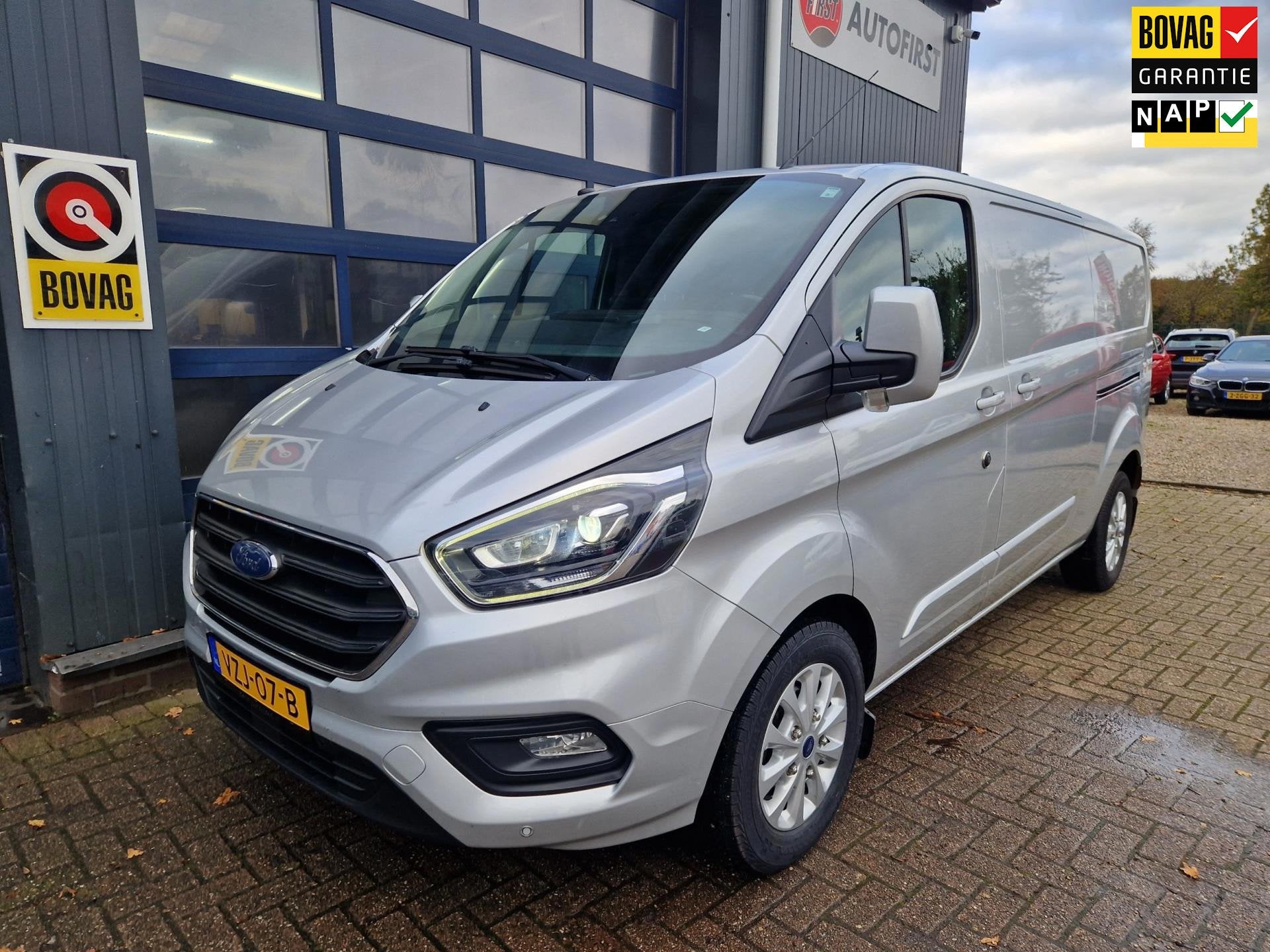 Ford Transit Custom 290 2.0 TDCI L2H1 Limited Automaat, Auto's, 12 maanden, Stof, Euro 6, 4 cilinders