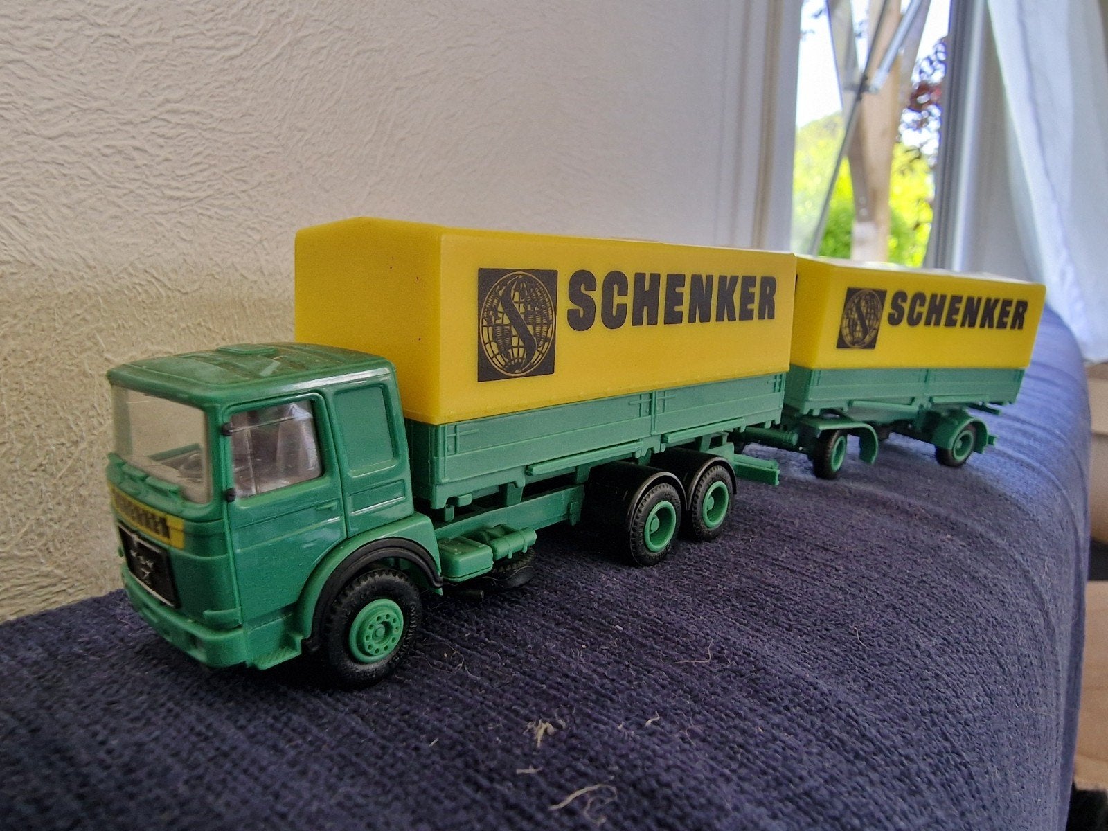 Vintage Schenker vrachtwagen met aanhanger, Ophalen of Verzenden, Zo goed als nieuw
