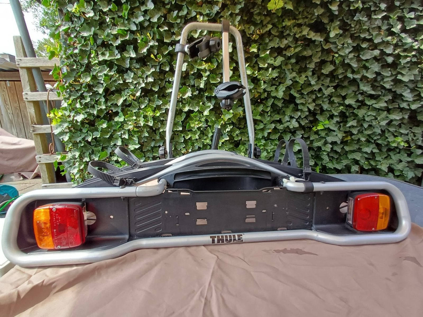 Thule Fietsendrager - kantelbaar, Auto diversen, Fietsendragers, Ophalen, Gebruikt, 2 fietsen, Trekhaakdrager