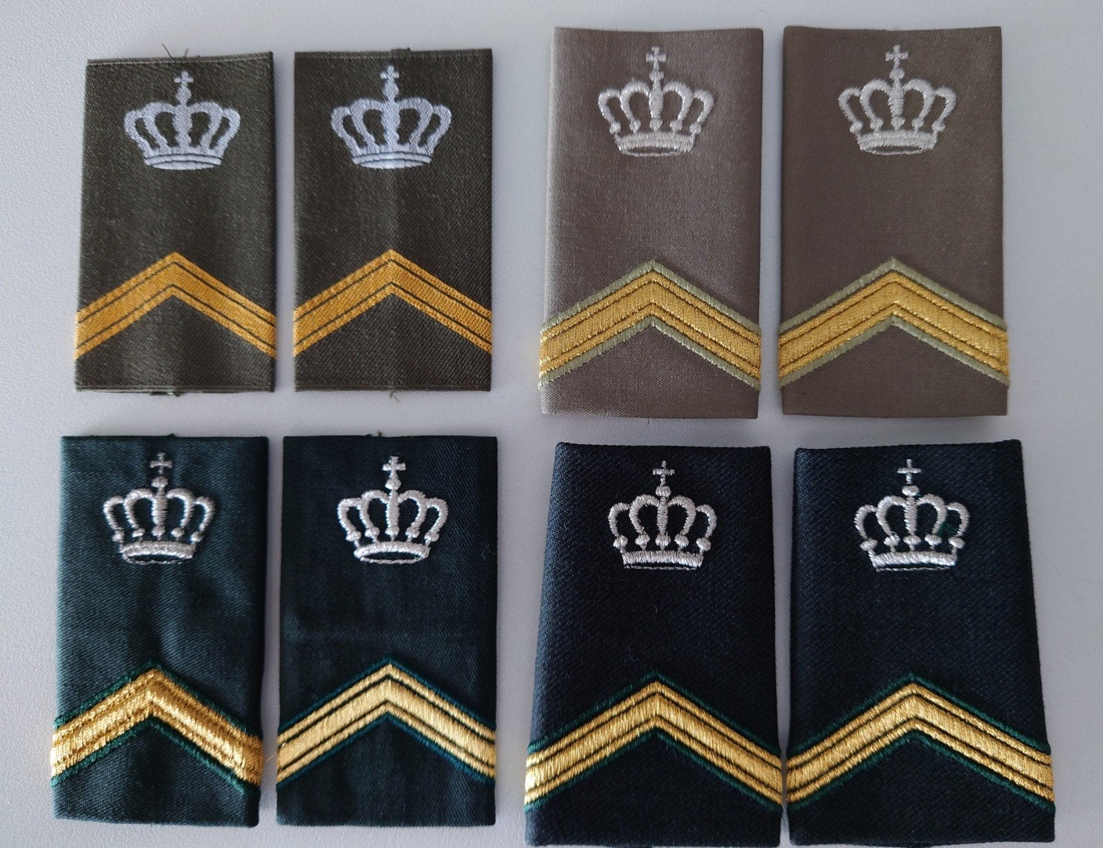 Rangen DT2000 sergeant instructeur Landmacht, Verzamelen, Militaria | Algemeen, Ophalen of Verzenden, Landmacht, Nederland, Embleem of Badge