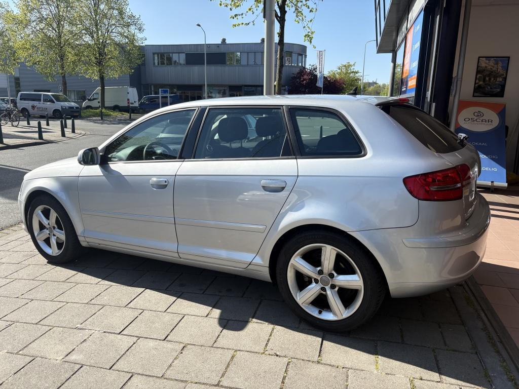 Audi A3 Sportback 1.2 TFSI Attr. PL B NAVI NL AUTO, Euro 5, Gebruikt, 4 cilinders, Origineel Nederlands