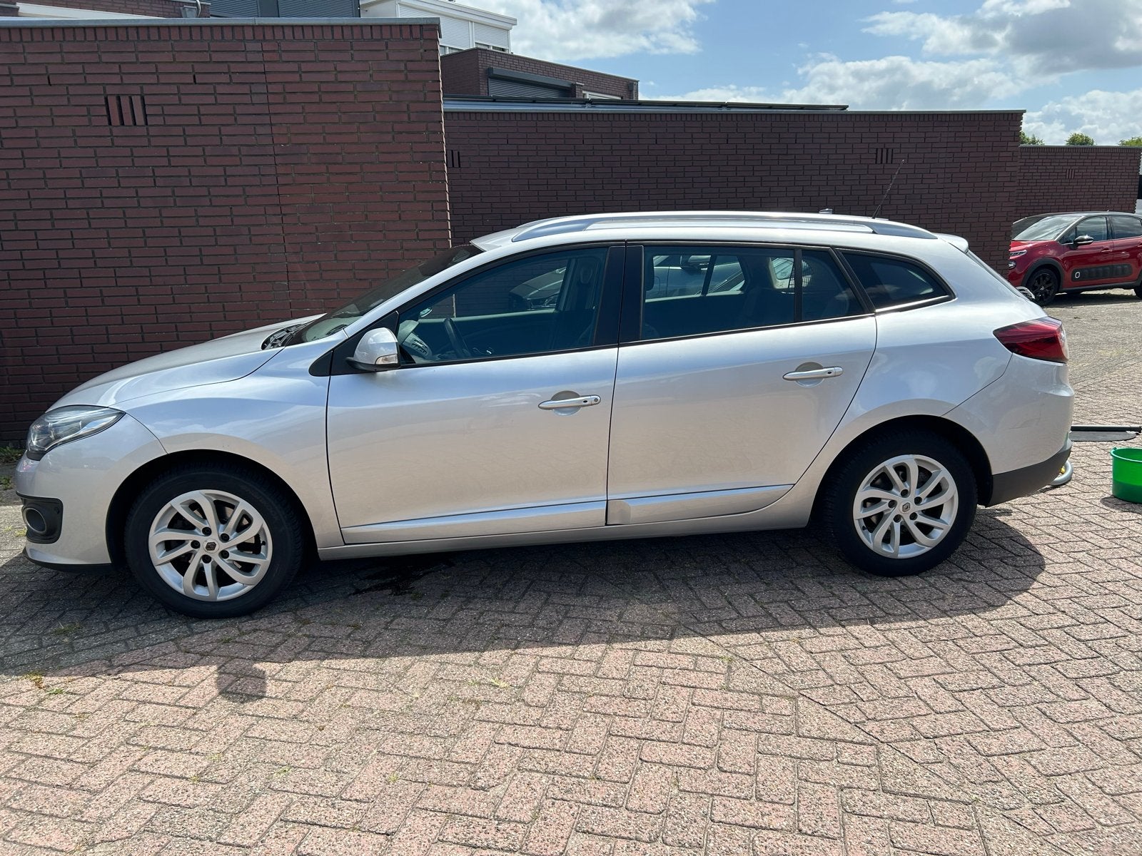 Renault Mégane 1.2 TCE 85KW Energy Estate 2014 Grijs, Auto's, Renault, Voorwielaandrijving, Euro 5, Stof, Zwart