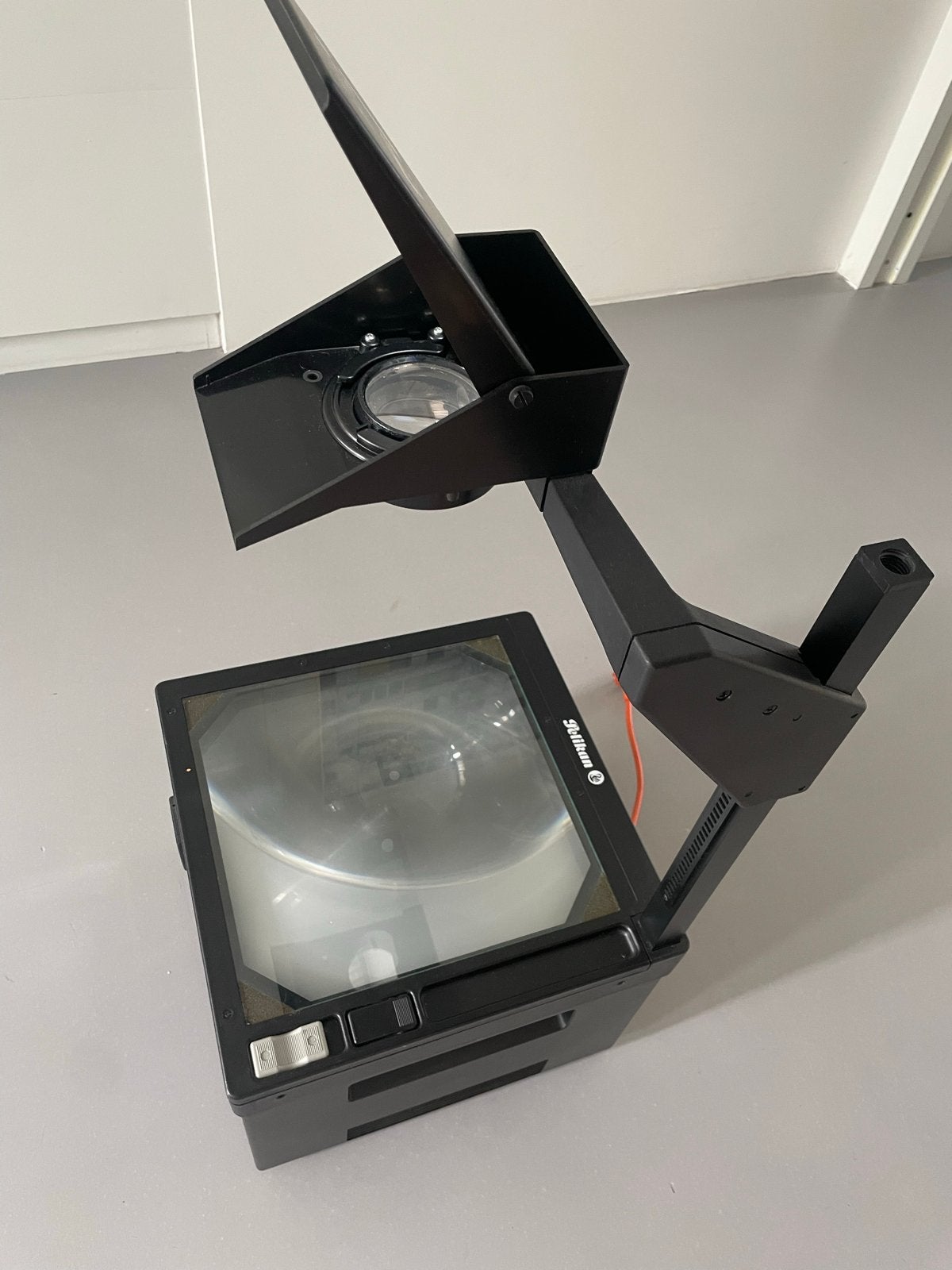 Pelikan PERFECT-OHP 225 Overheadprojector - Zo goed als nieu, Ophalen, Zo goed als nieuw, Overige technologieën, Overige resoluties