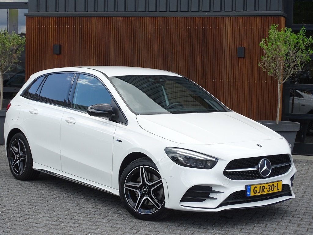 Mercedes-Benz B-Klasse 250e 218PK automaat / AMG Line / 2021, Gebruikt, Euro 6, 4 cilinders, 16 kWh