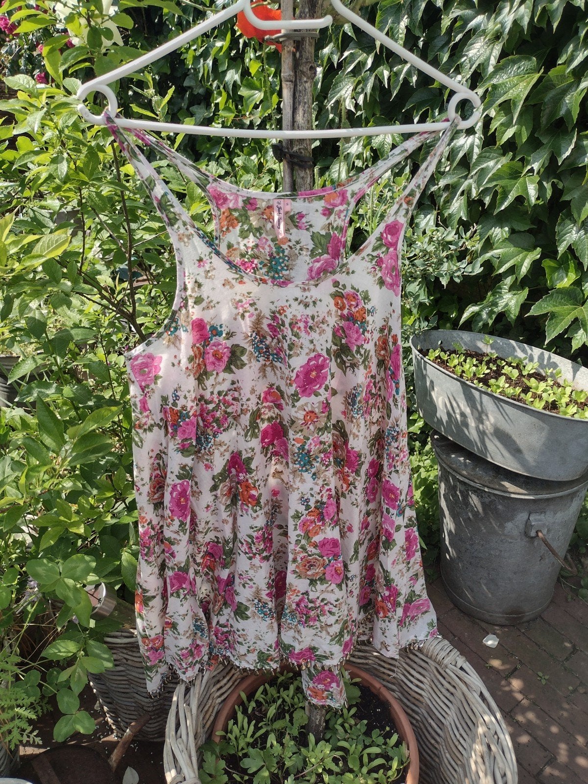 Zomerse bloemenprint top met belletjes -  36 38 40, Maat 38/40 (M), Wit, Zo goed als nieuw, Ladies Fashion