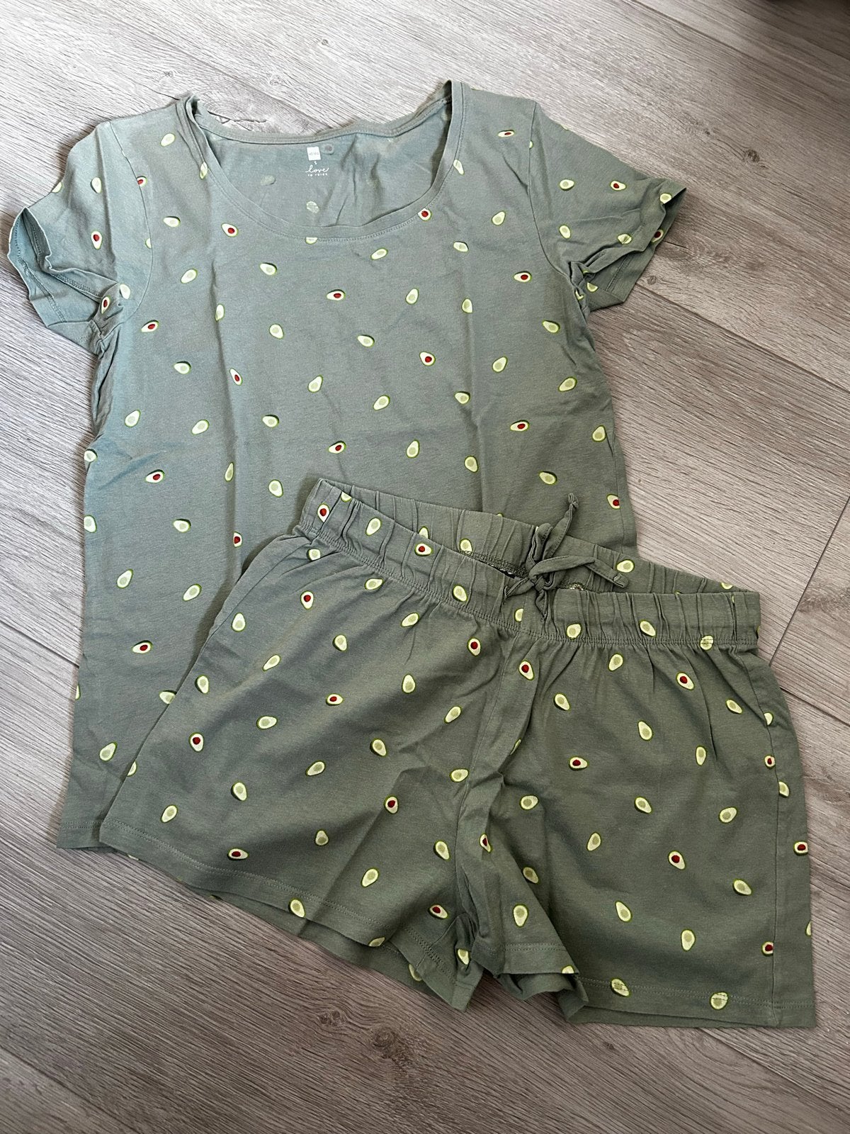 Hema pyjama met avocado print - Maat S, Ophalen of Verzenden, Zo goed als nieuw, Maat 36 (S)