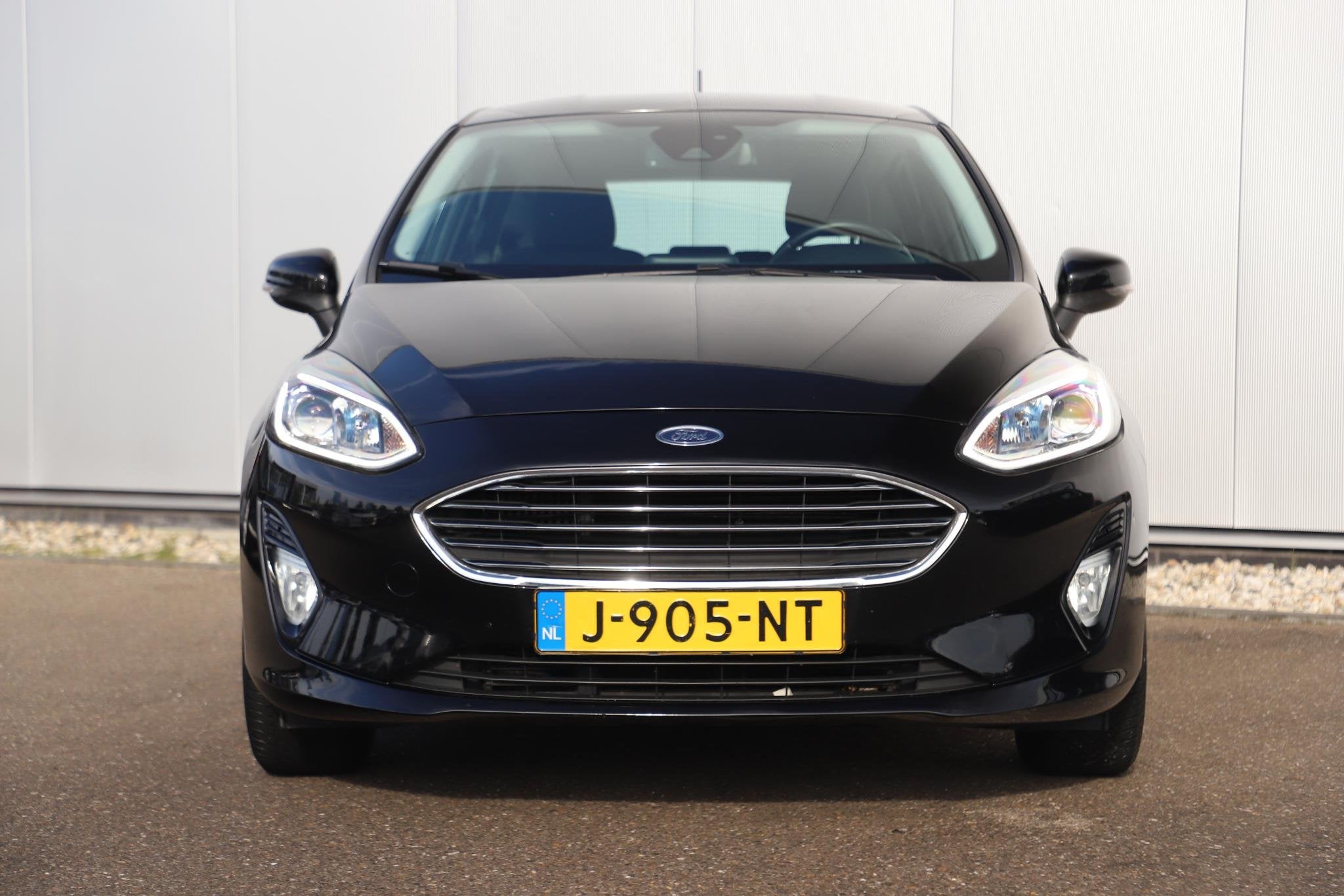 Ford Fiesta 1.0 EcoBoost Titanium 95PK Winter Pakket Stuur &, Auto's, Voorwielaandrijving, Stof, Gebruikt, Euro 6