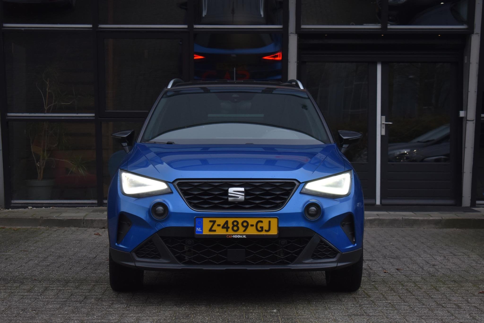 SEAT Arona 1.0 TSI FR Virtual Xenon Lane DCC Keyless Camera, Met garantie (alle), Blauw, 49 €/maand, Bedrijf