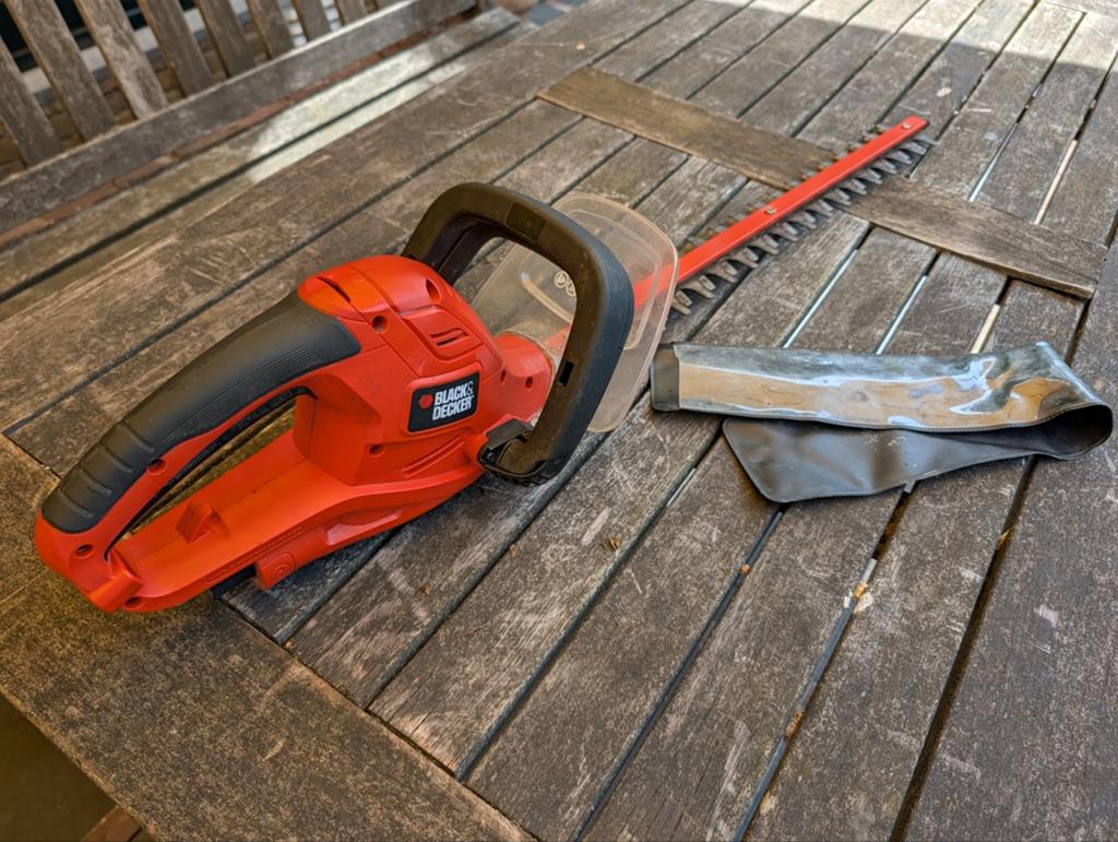 Black & Decker GT6060 Heggenschaar 600W, Ophalen of Verzenden, Gebruikt, Elektrisch, Black & Decker