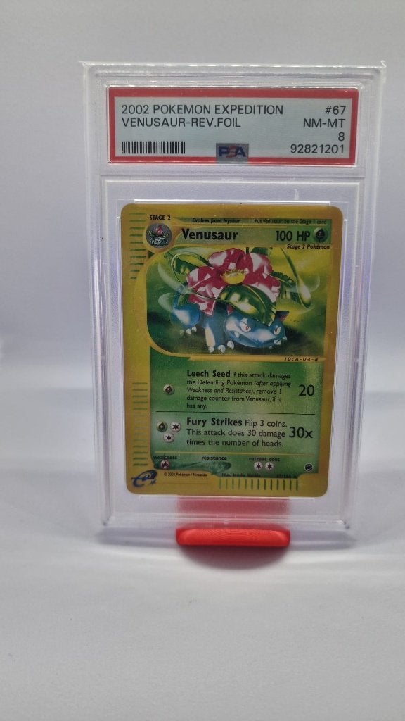 Venusaur Reverse Foil 67 – PSA 8, Ophalen of Verzenden, Nieuw, Losse kaart, Foil