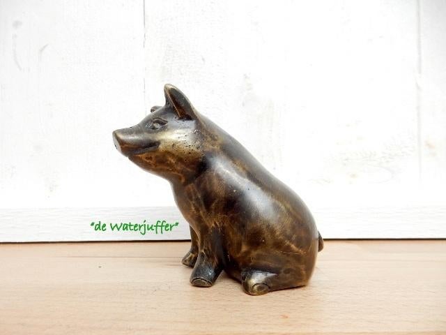 059* Bronzen varken zittend (Boven €75 geen verzendkosten), Ophalen of Verzenden, Nieuw, Overige materialen, Dierenbeeld