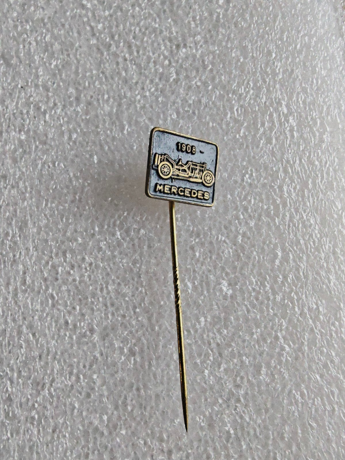Vintage Mercedes Speldje 1908 Auto Pin, Ophalen of Verzenden, Gebruikt, Merk, Speldje of Pin