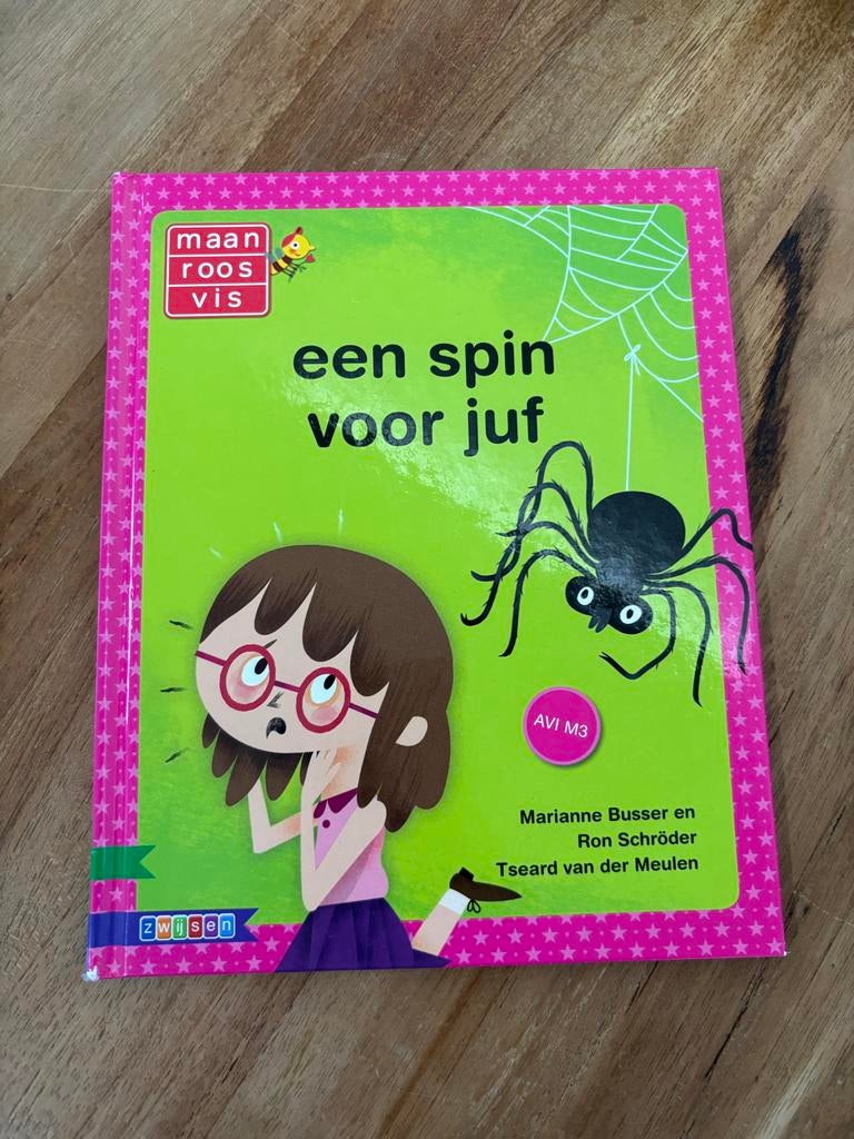 Een spin voor juf - Maan Roos Vis AVI M3, Ophalen of Verzenden, Zo goed als nieuw, Fictie algemeen