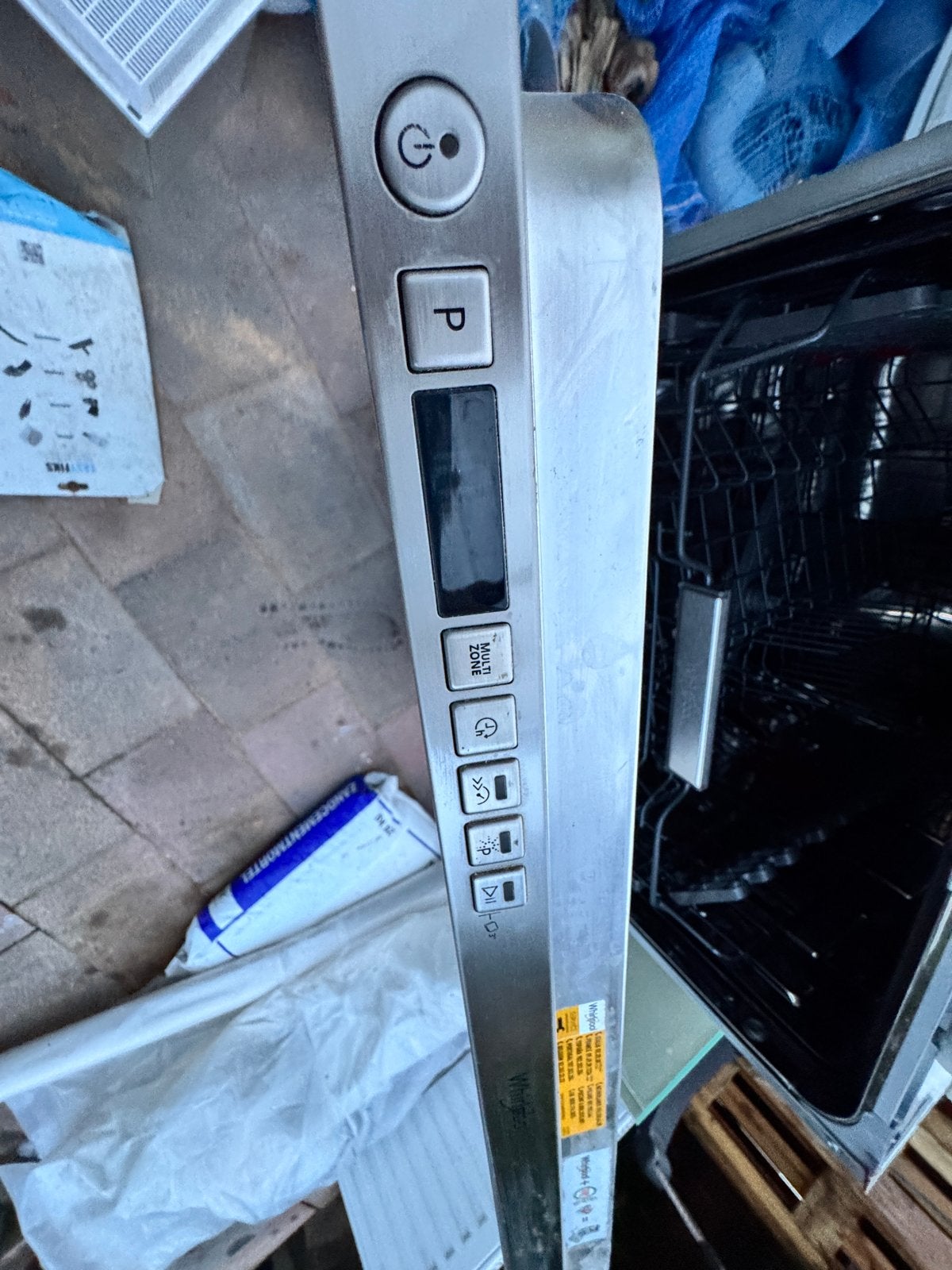 Foto 5 van Whirlpool 6th sense vaatwasser - Inbouw - Zo goed als nieuw