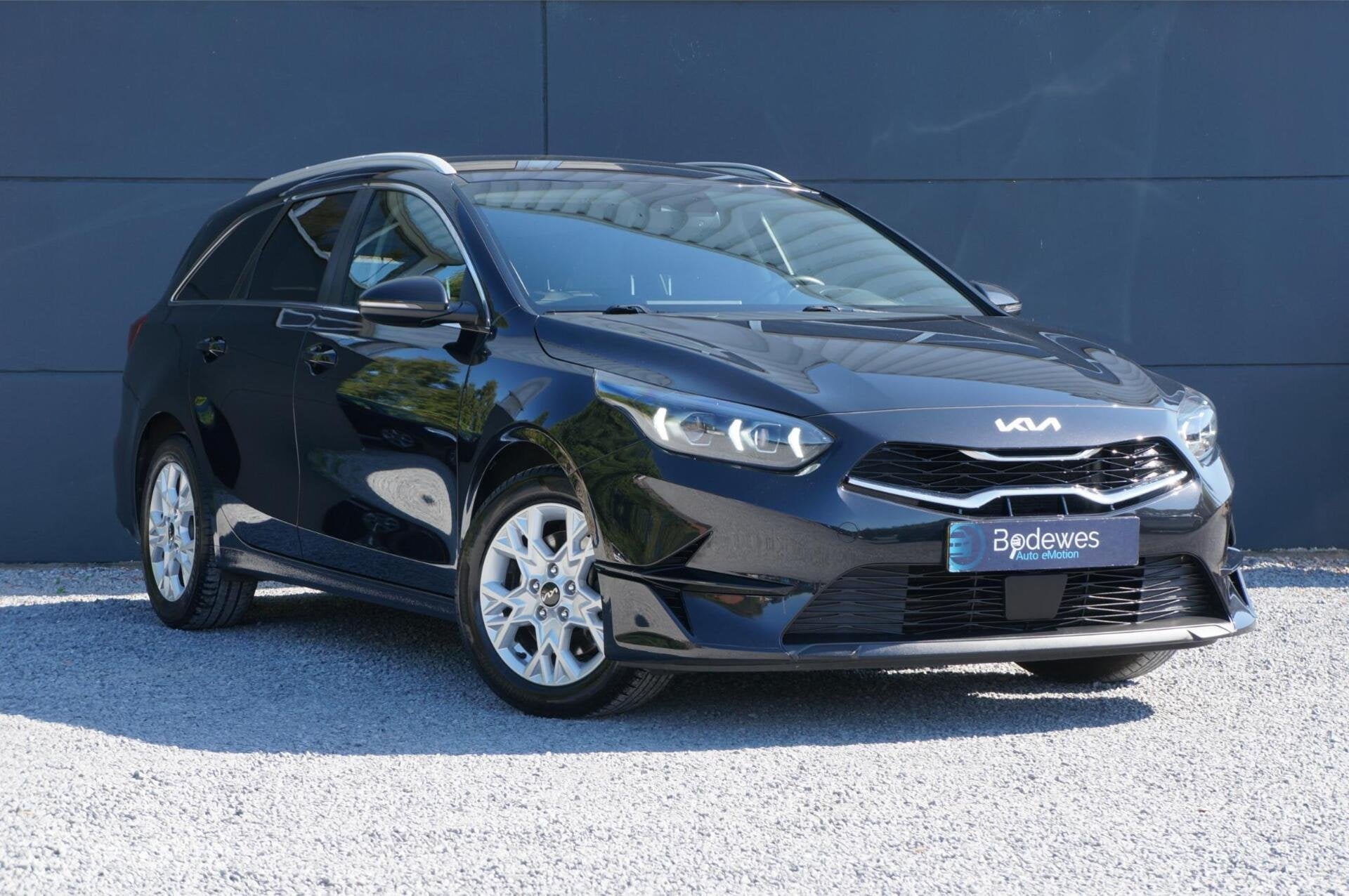 Kia Ceed Sportswagon 1.0 T-GDi MHEV Aut. DynamicPlusLine !, Auto's, Kia, Stof, Gebruikt, 1309 kg, Zwart