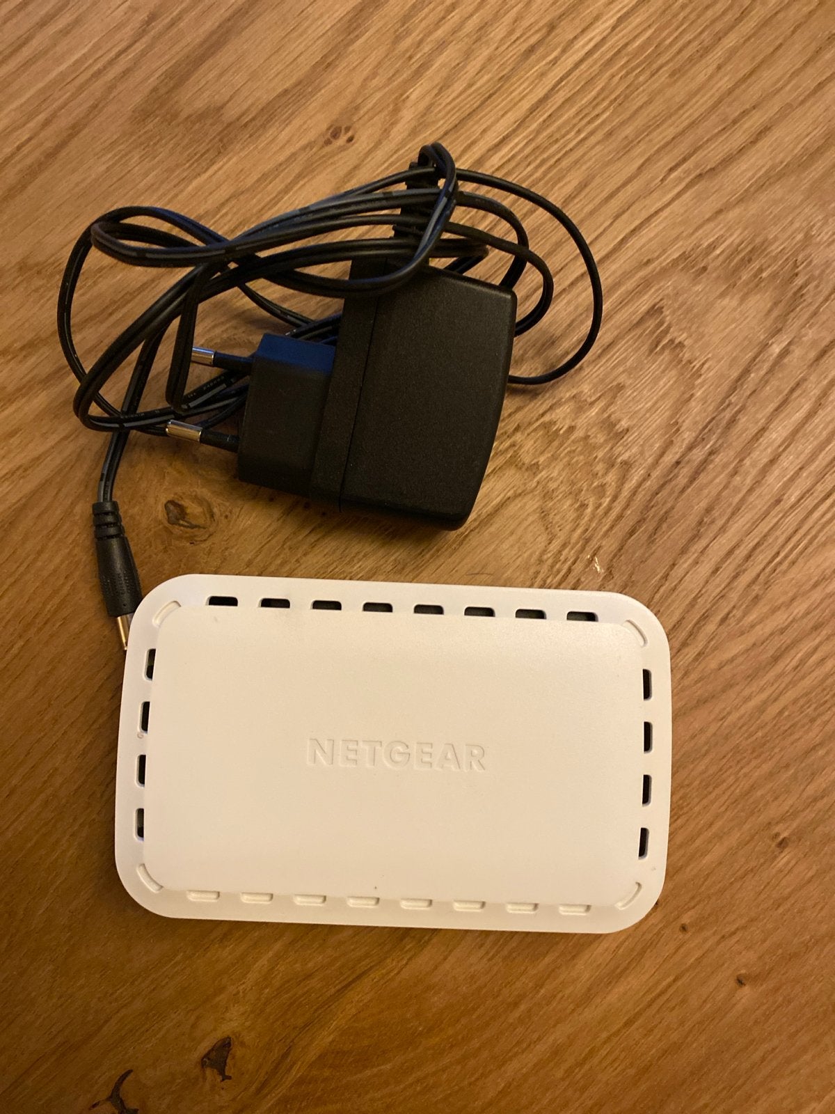 Netgear GS605 Gigabit Ethernet Switch met adapter, Ophalen of Verzenden, Zo goed als nieuw