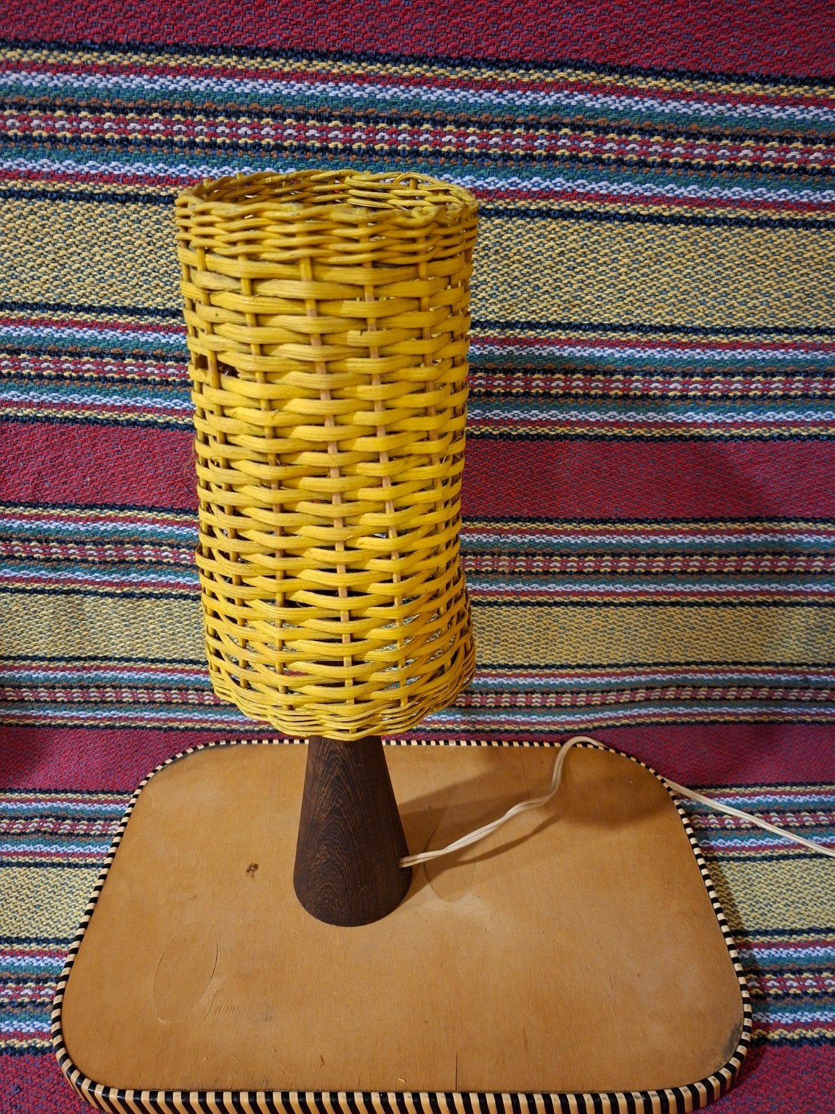 Vintage rotan tafellamp geel | Jaren 60 mid-century design, Geel, Ophalen of Verzenden, Design