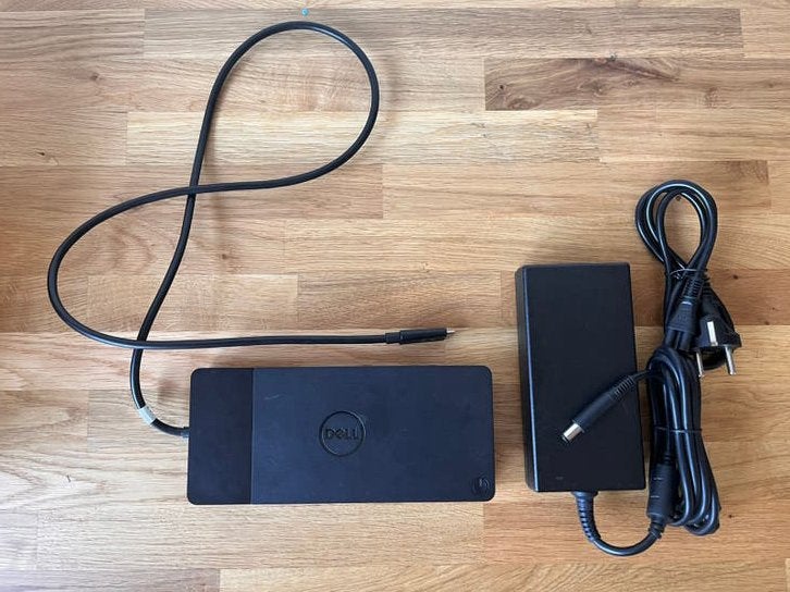 Dell WD19 dockingstation + nieuwe 180W adapter, Computers en Software, Ophalen of Verzenden, Gebruikt, Docking station, Laptop