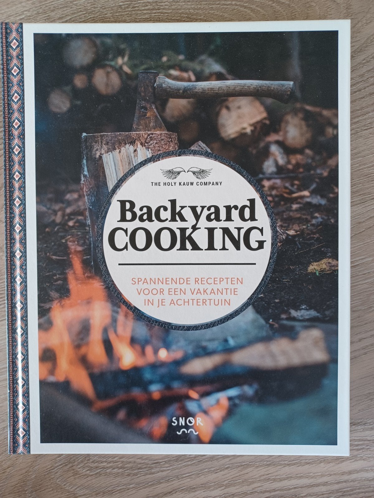Backyard Cooking: Koken op BBQ, kampvuur of gasbrander, Arno en Mireille van The Holy Kauw Company, Ophalen of Verzenden, Overige gebieden