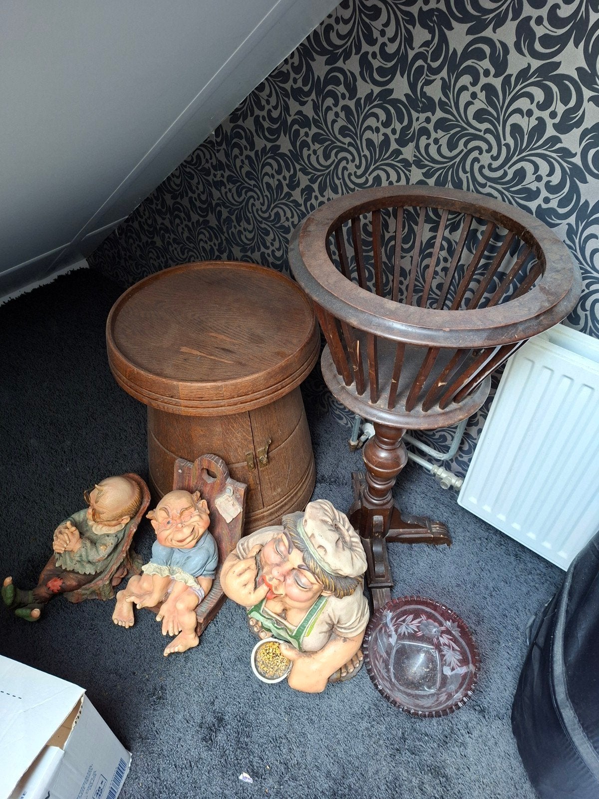 laaf, wijnkast, plantentafel, Verzamelen, Ophalen of Verzenden, Zo goed als nieuw, Beeldje of Poppetje
