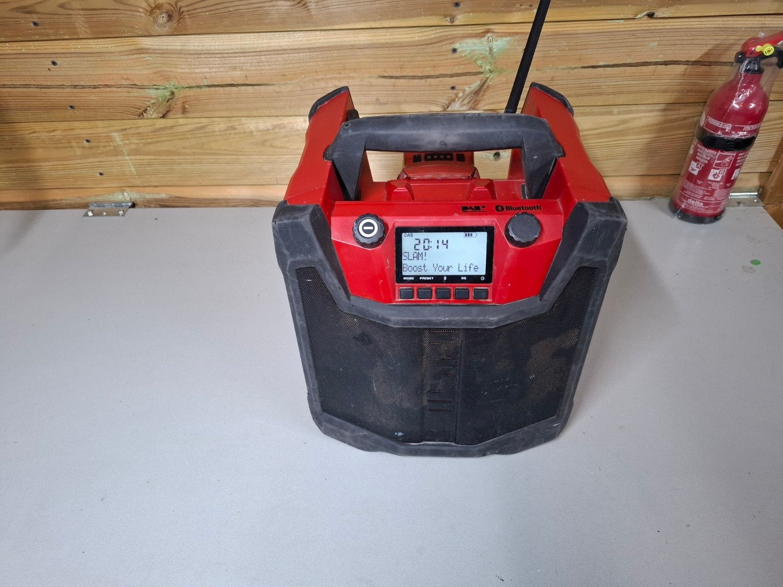 Hilti, Ophalen, Bouwradio
