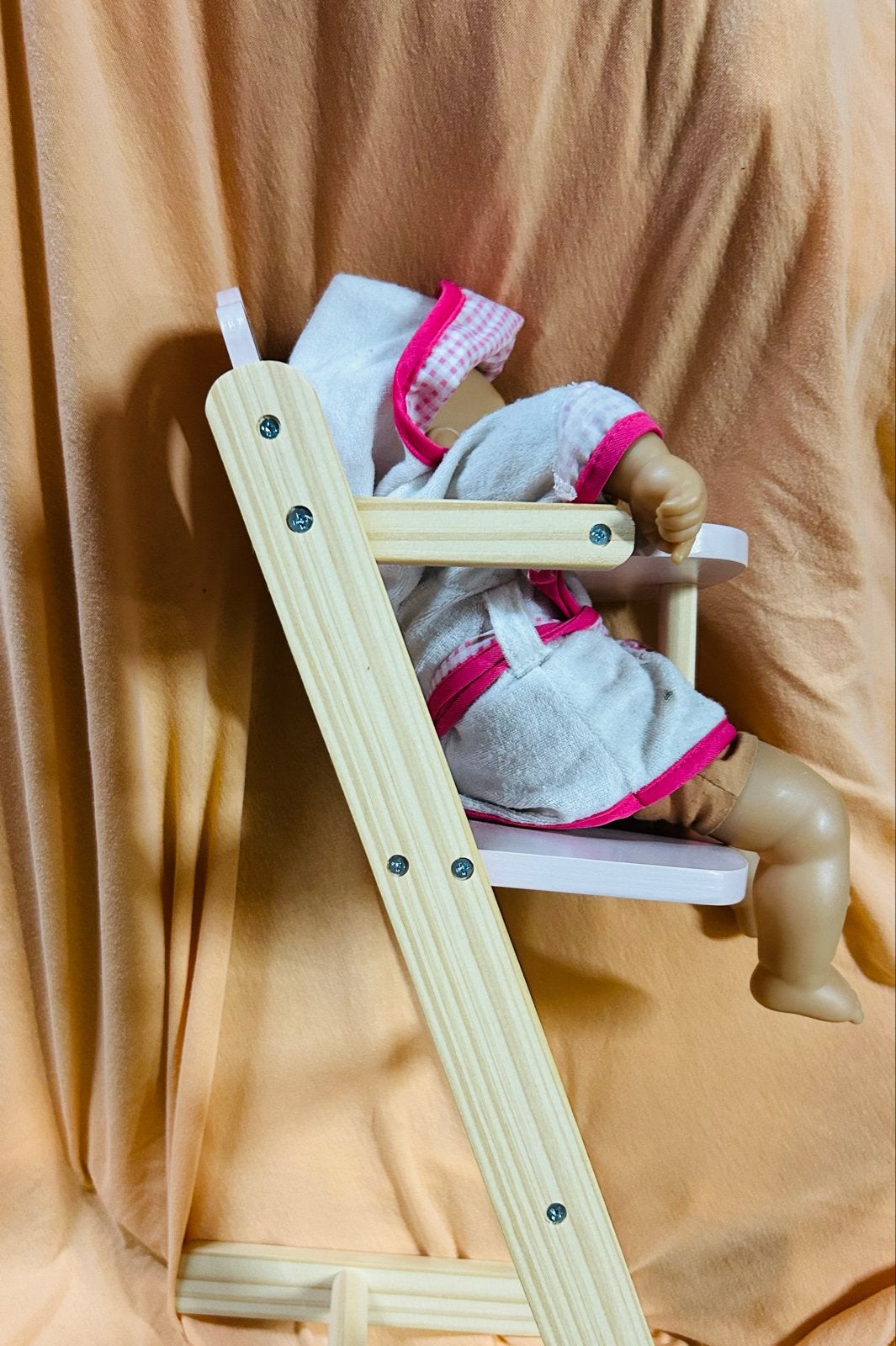 Babypop met badjas en kinderstoel, Ophalen of Verzenden, Zo goed als nieuw, Babypop
