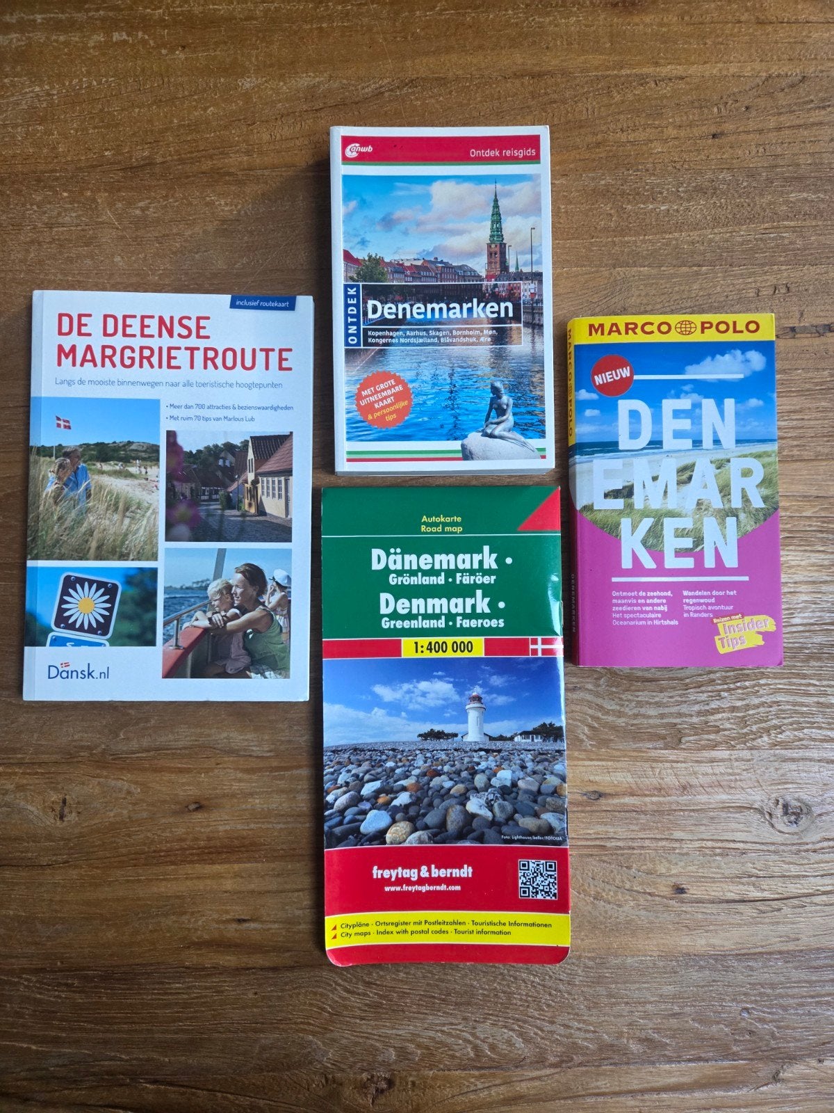 Reisgidsen en wegenkaart Denemarken, Europa, Ophalen of Verzenden, Zo goed als nieuw, Reisgids of -boek