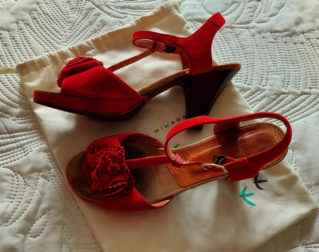 Rode pumps 39 Chie Mihara, Pumps, Ophalen of Verzenden, Gedragen, Rood