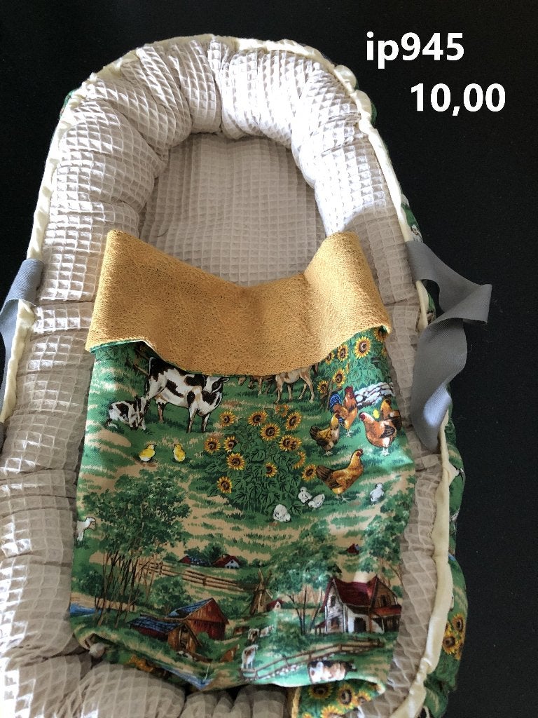 Poppenkleertjes baby born. Omkeerbaar babynestje. KiKa., Ophalen of Verzenden, Nieuw, Babypop