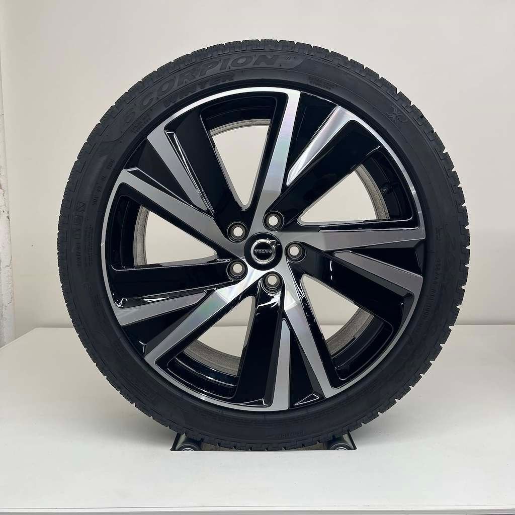 Volvo V90/S90 - 19 inch - winterbanden, Auto-onderdelen, Banden en Velgen, 19 inch, Gebruikt, Banden en Velgen, 235 mm