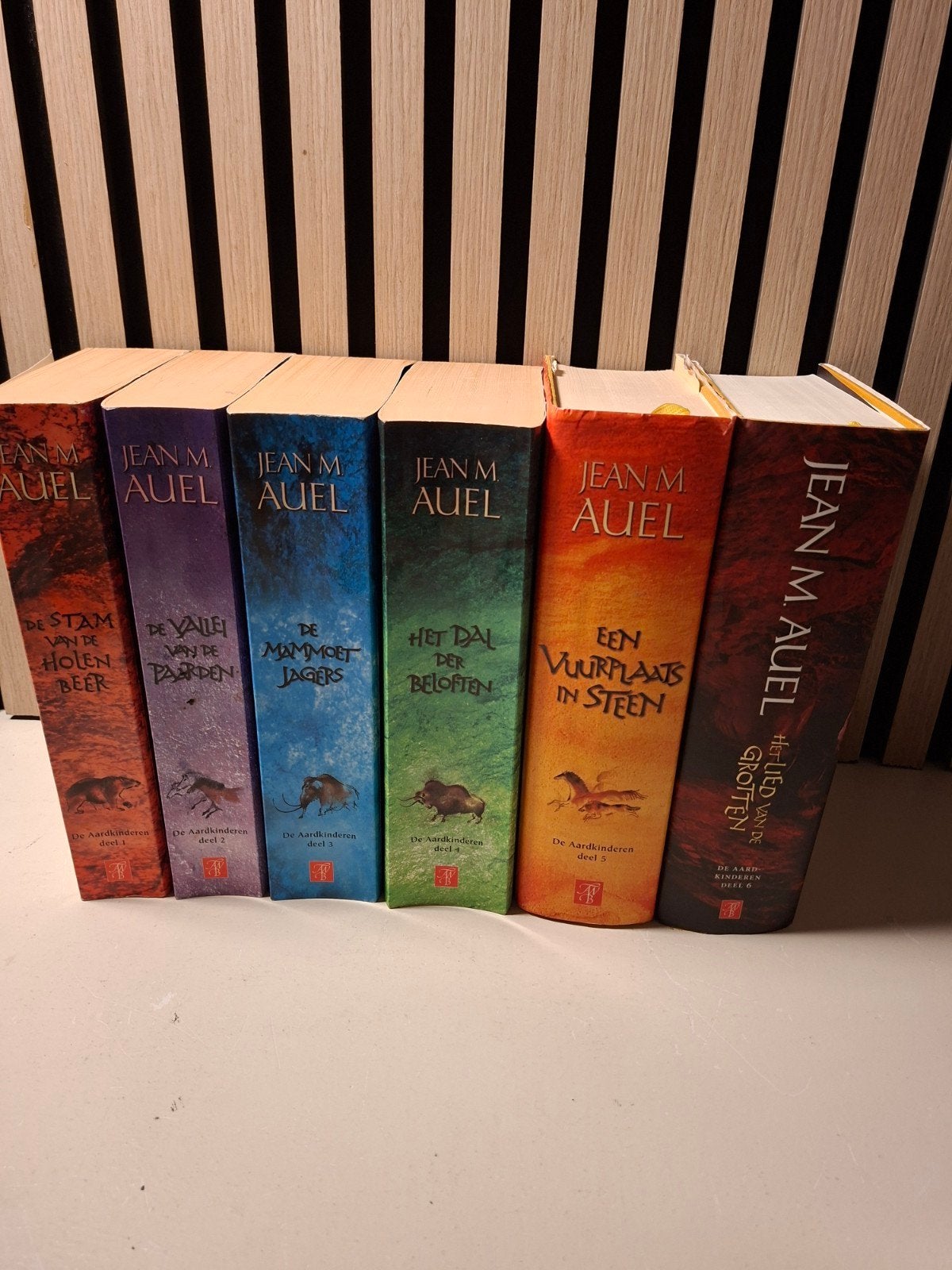Jean M Auel  - de aardkinderen  - complete serie, Boeken, Fantasy, Ophalen of Verzenden