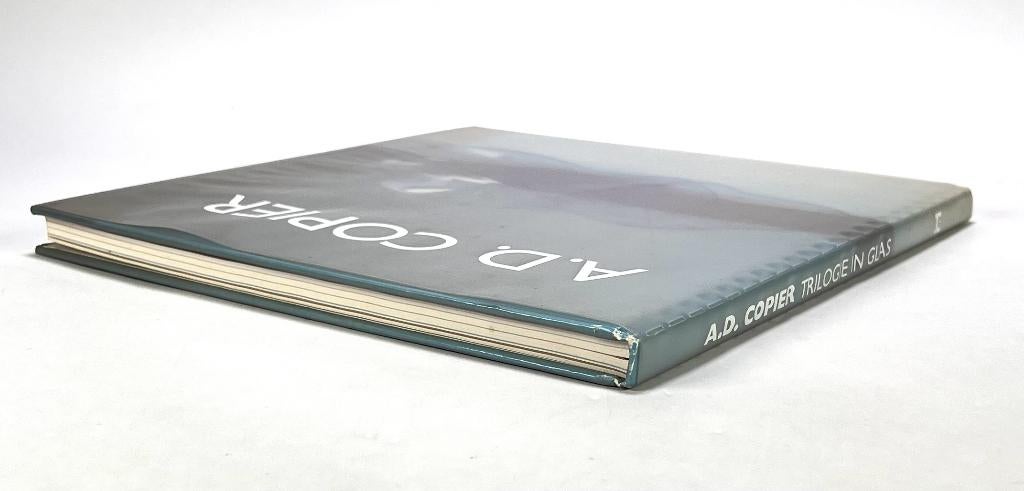 640. Kunstboek, A.D. Copier, “Trilogie in glas”, 1991, Ophalen of Verzenden, Zo goed als nieuw