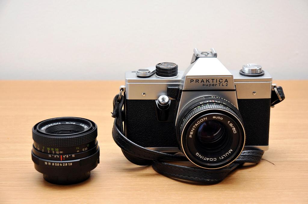 Praktica Super TL met 2x 50mm lens, Ophalen of Verzenden, Gebruikt, Spiegelreflex, Overige Merken
