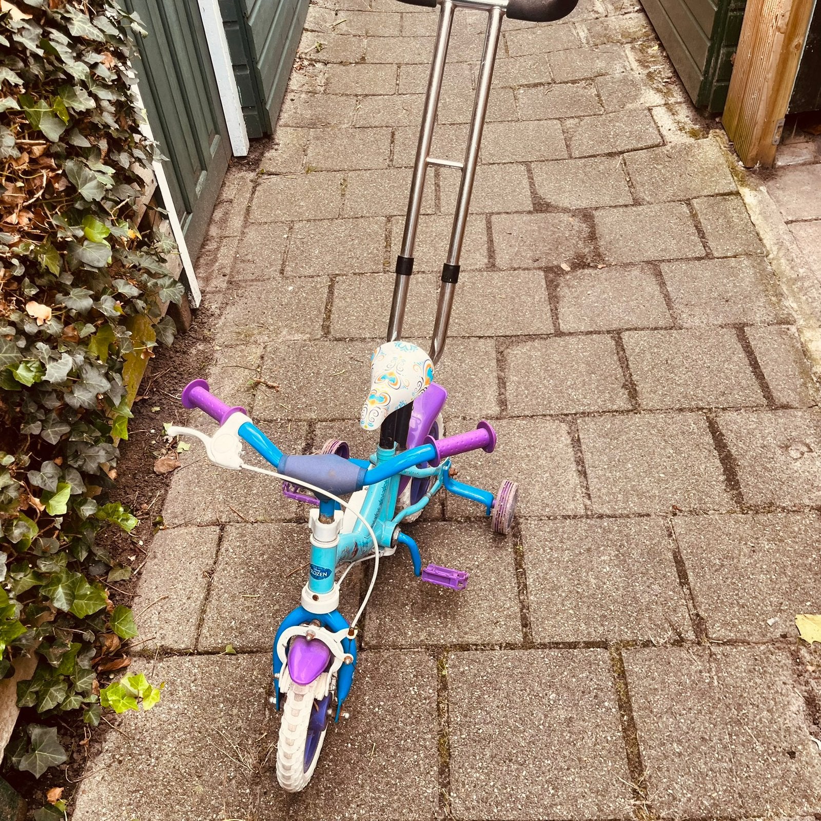 Elsa kinderfietjes met duwstang, Ophalen, Zo goed als nieuw, Duwstang