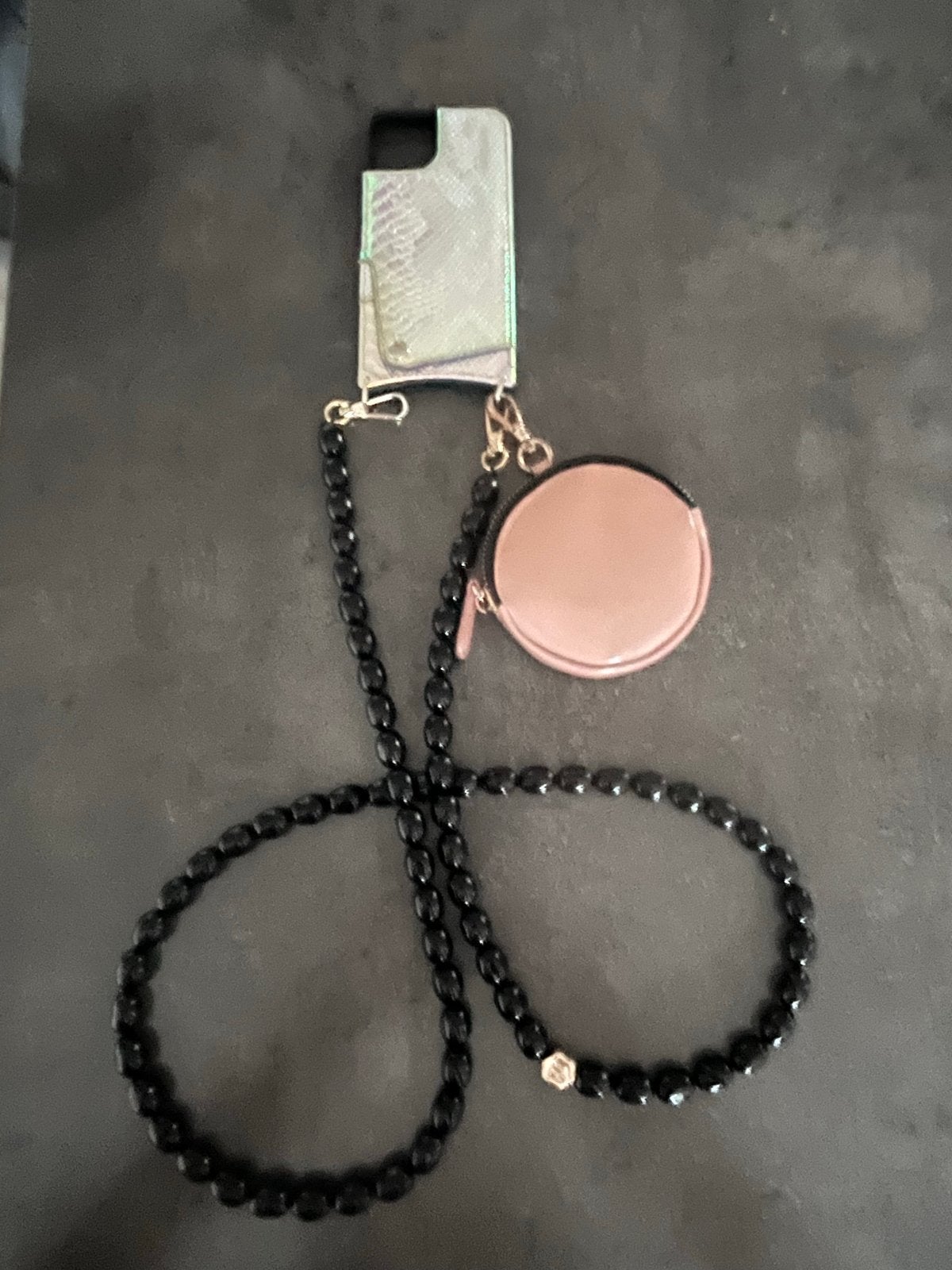 Hoesje iPhone 13 Pro met ketting en portemonneetje, Kunststof, Overige merken, Hoesje of Tasje, Ophalen of Verzenden