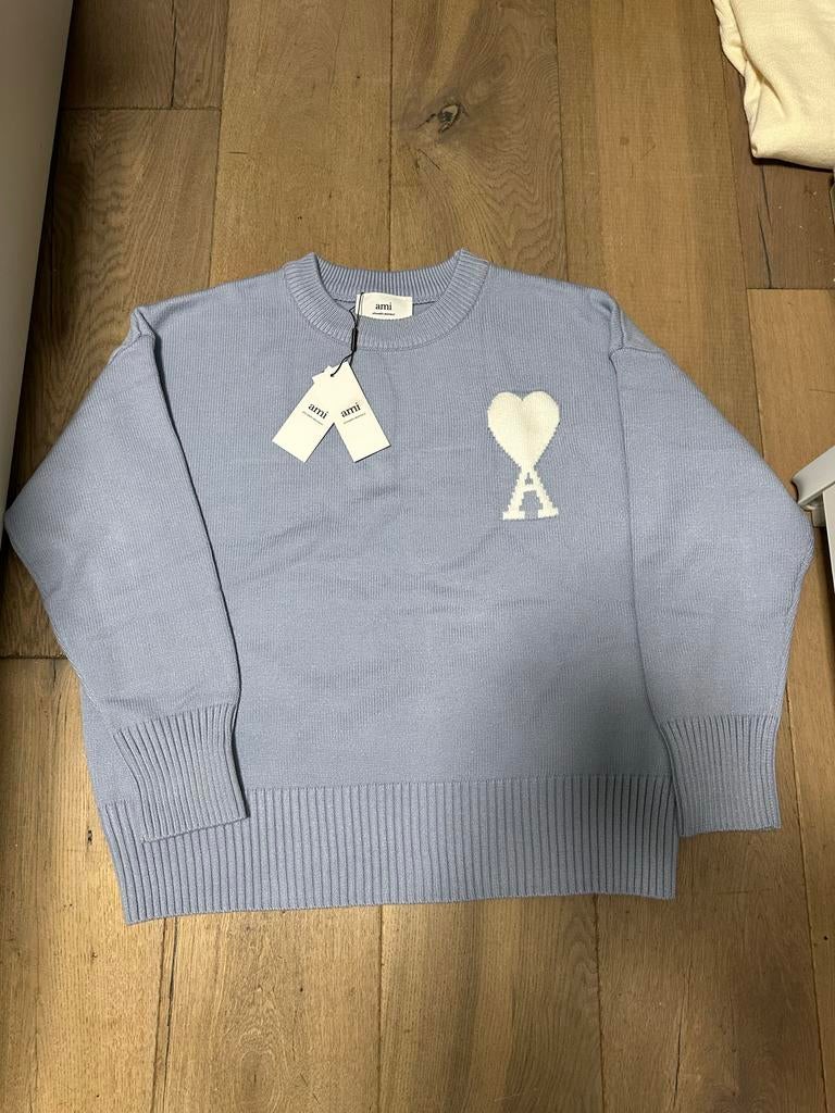 Ami Paris Trui Baby Blauw Maat M - Nieuw met labels, Kleding | Heren, Truien en Vesten, Verzenden, Nieuw, Maat 48/50 (M), Blauw