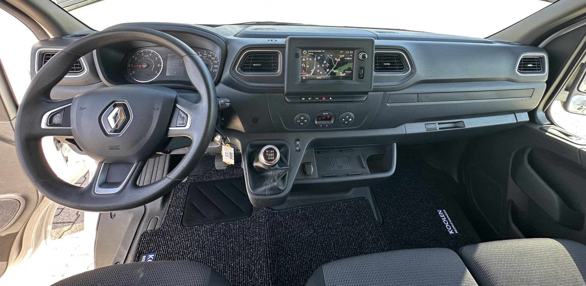 Renault Master T33 2.3 dCi 150 PK L2H2 Airco|Trekhaak|Navi|C, Voorwielaandrijving, Stof, Gebruikt, Euro 6