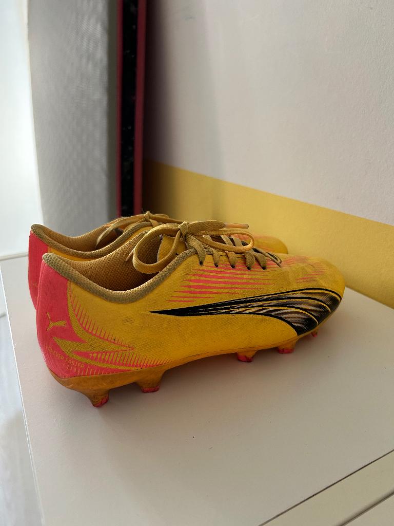 Voetbalschoenen puma maat 35, Ophalen, Gebruikt, Maat XS of kleiner, Schoenen