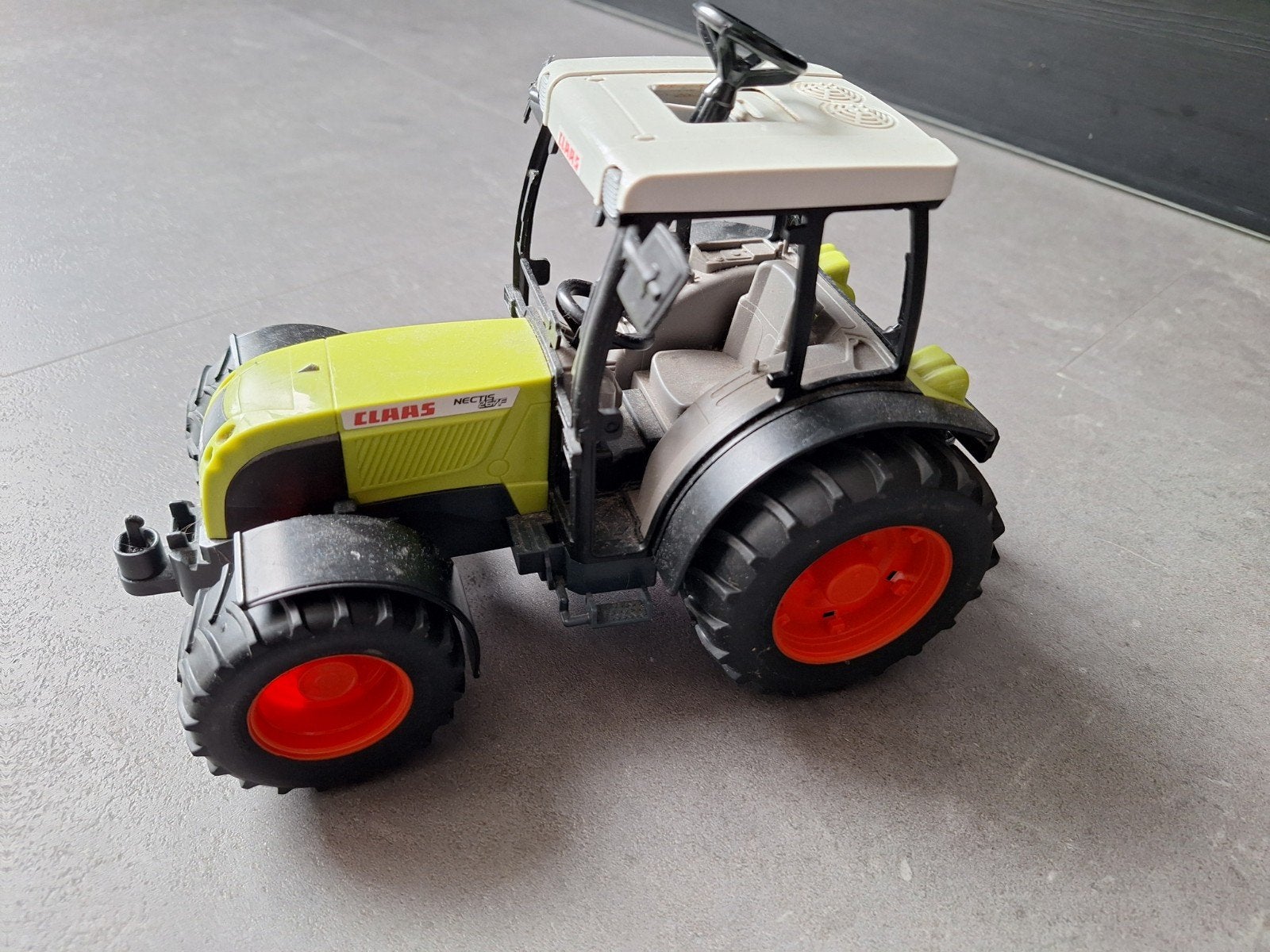 Mooie Bruder trekker Claas trekker, Ophalen of Verzenden, Zo goed als nieuw