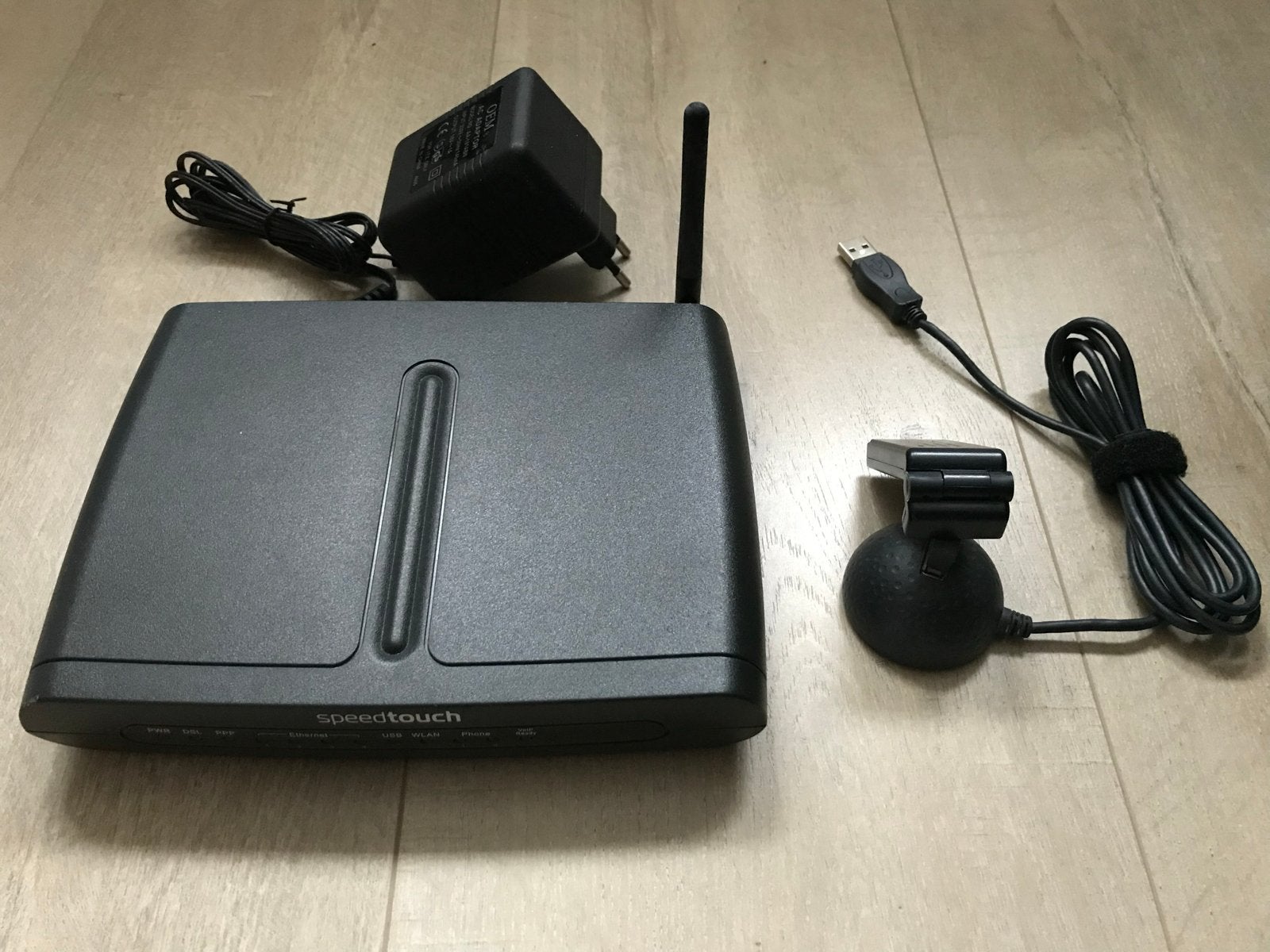 Thomson SpeedTouch 716 WL Router met modem, Computers en Software, Ophalen of Verzenden, Gebruikt, Router met modem