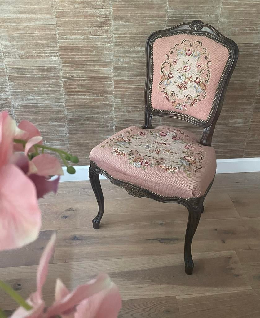 Oud Roze Vintage Brocante Stoeltje met Bloemenpatroon, Ophalen