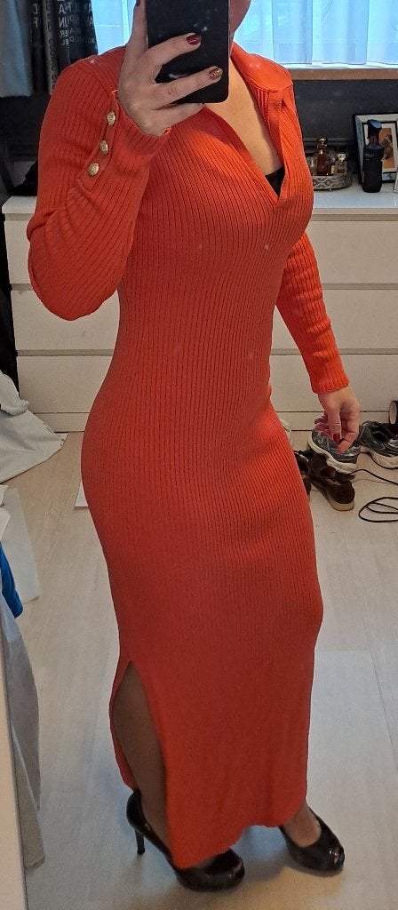 Koraalrode jurk Nikkie., Verzenden, Zo goed als nieuw, Nikkie, Maat 34 (XS) of kleiner