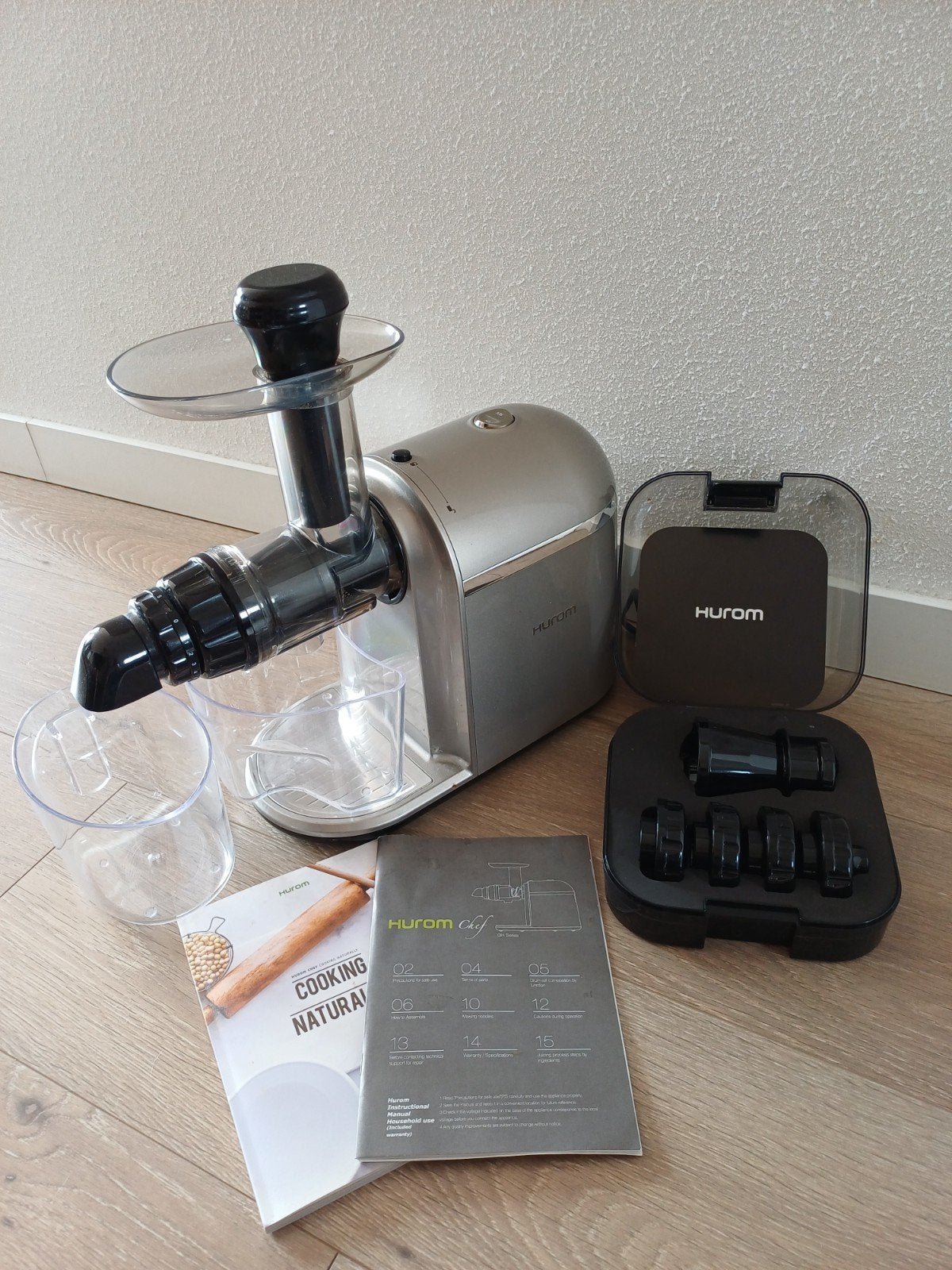 Hurom GH Slowjuicer - Zilver, Ophalen, Gebruikt, Elektrisch, Slowjuicer