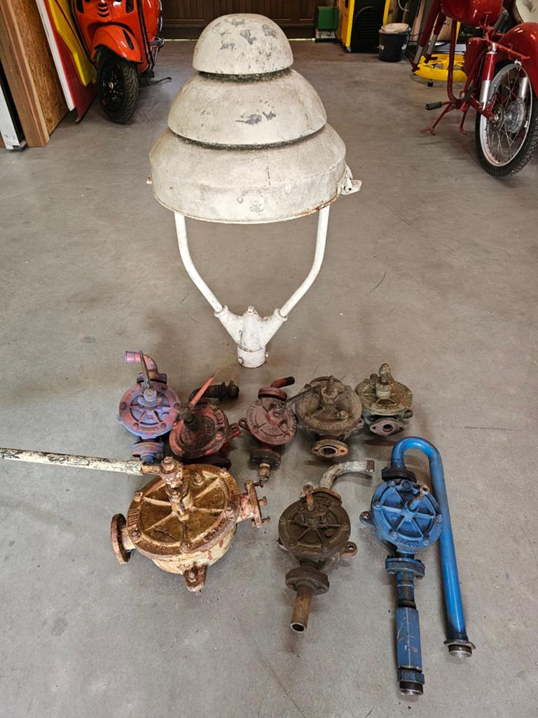 Zwengelpomp benzinepomp oliepomp lantaarn, Verzamelen, Ophalen