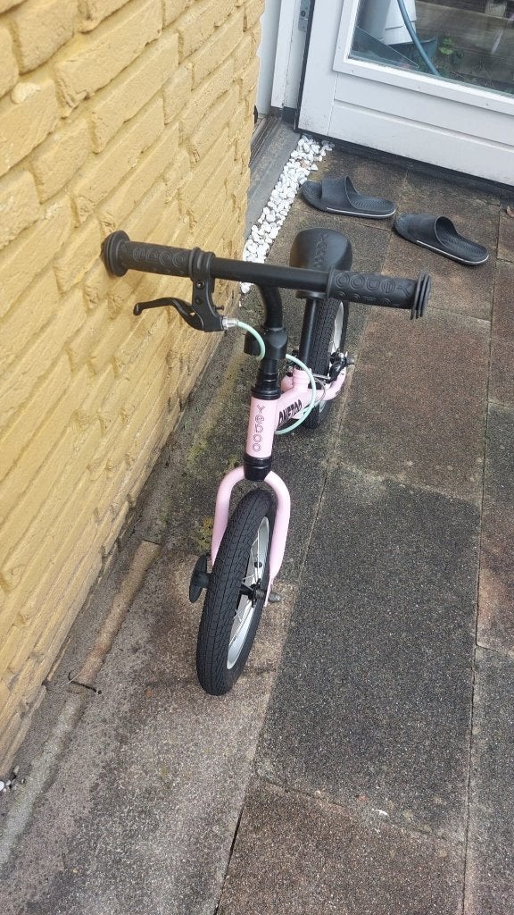 Yedoo OneToo loopfiets, roze, met handrem, Ophalen, Gebruikt, Loopfiets