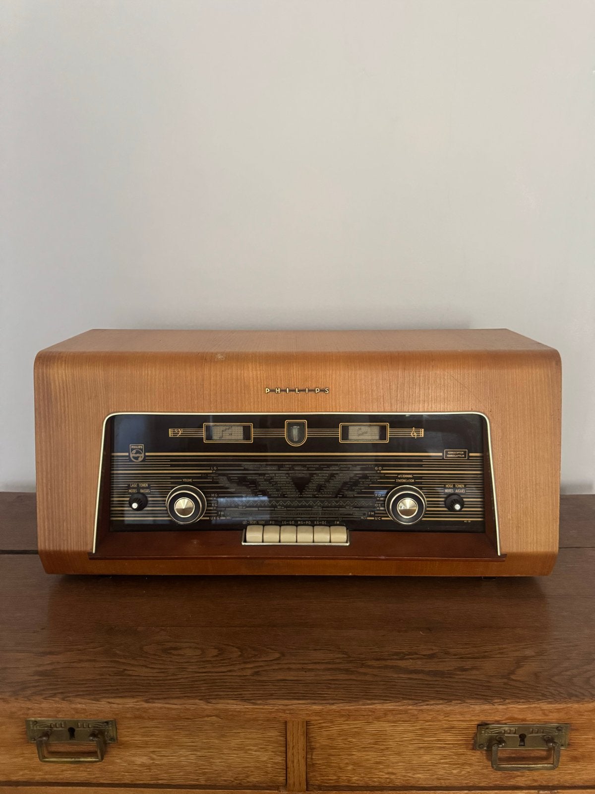 Oude Philips radio, werkend - Vintage buizenradio, Ophalen, Gebruikt, Radio